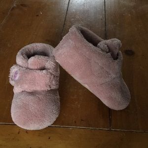COPY - Pink ugg slippers size 4/5